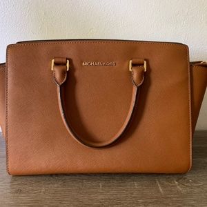 Michael Kors Selma satchel in Luggage